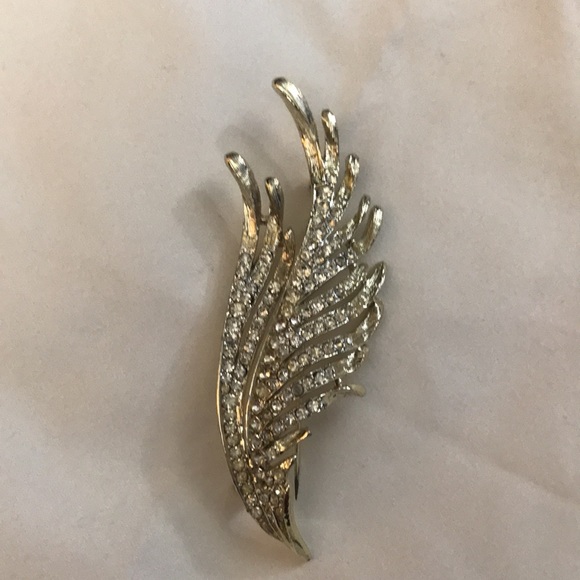 ⚡️FINAL PRICE⚡️ VTG Rare BSK Leaf Brooch - Picture 2 of 9